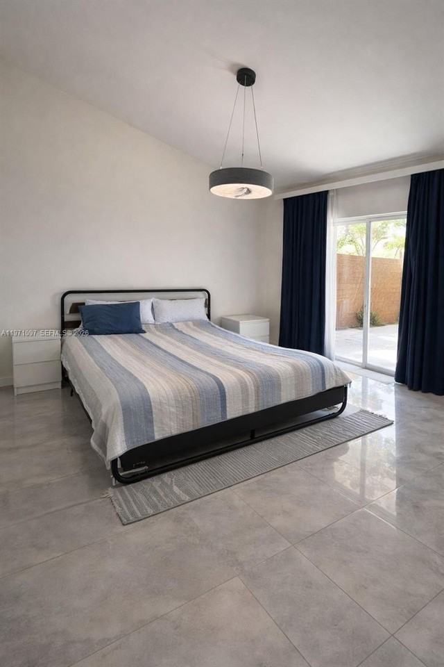 500 Ne 3rd St #103 - Photo 4 of 9