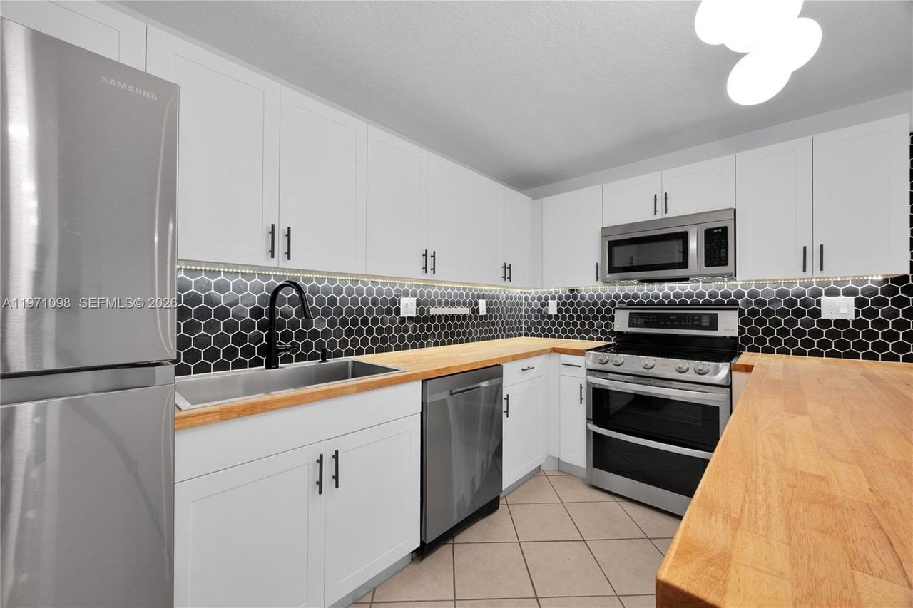 2734 Bird Ave #301 - Photo 3 of 13