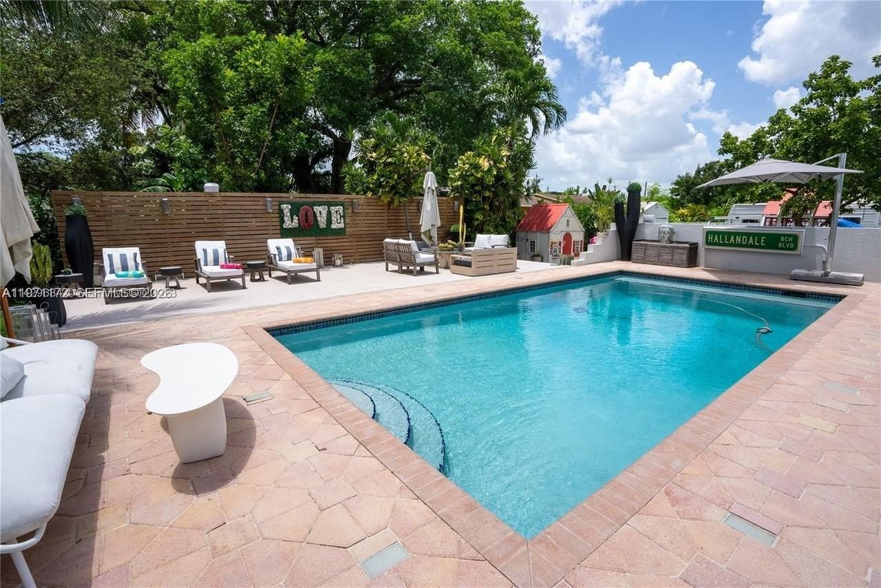 31 Sw 6th St - Photo 3 of 26