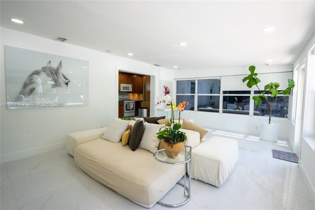 31 Sw 6th St - Photo 7 of 26