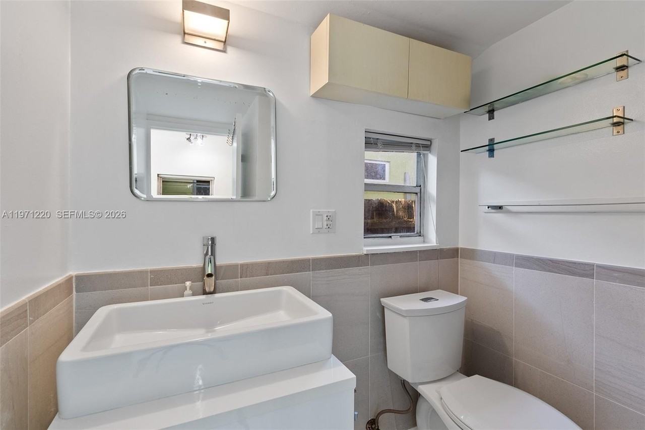 2345 Trapp Ave - Photo 7 of 9