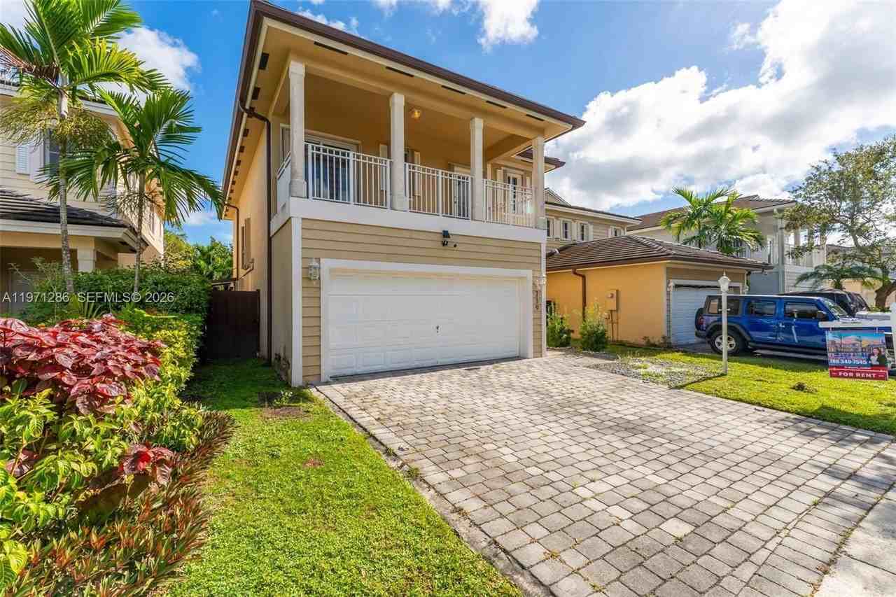 239 Se 31st Ter #239 - Photo 2 of 49