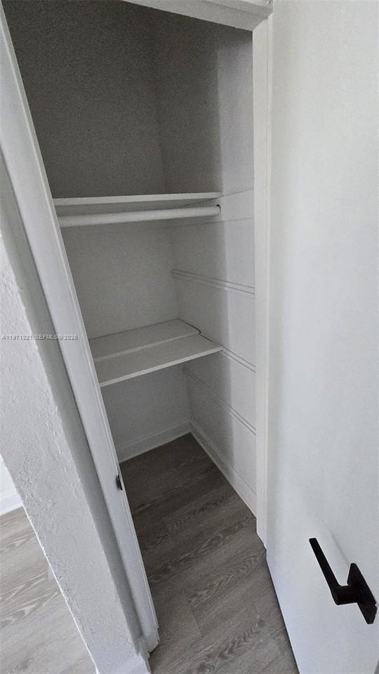 9270 E Bay Harbor Dr #7B - Photo 4 of 5