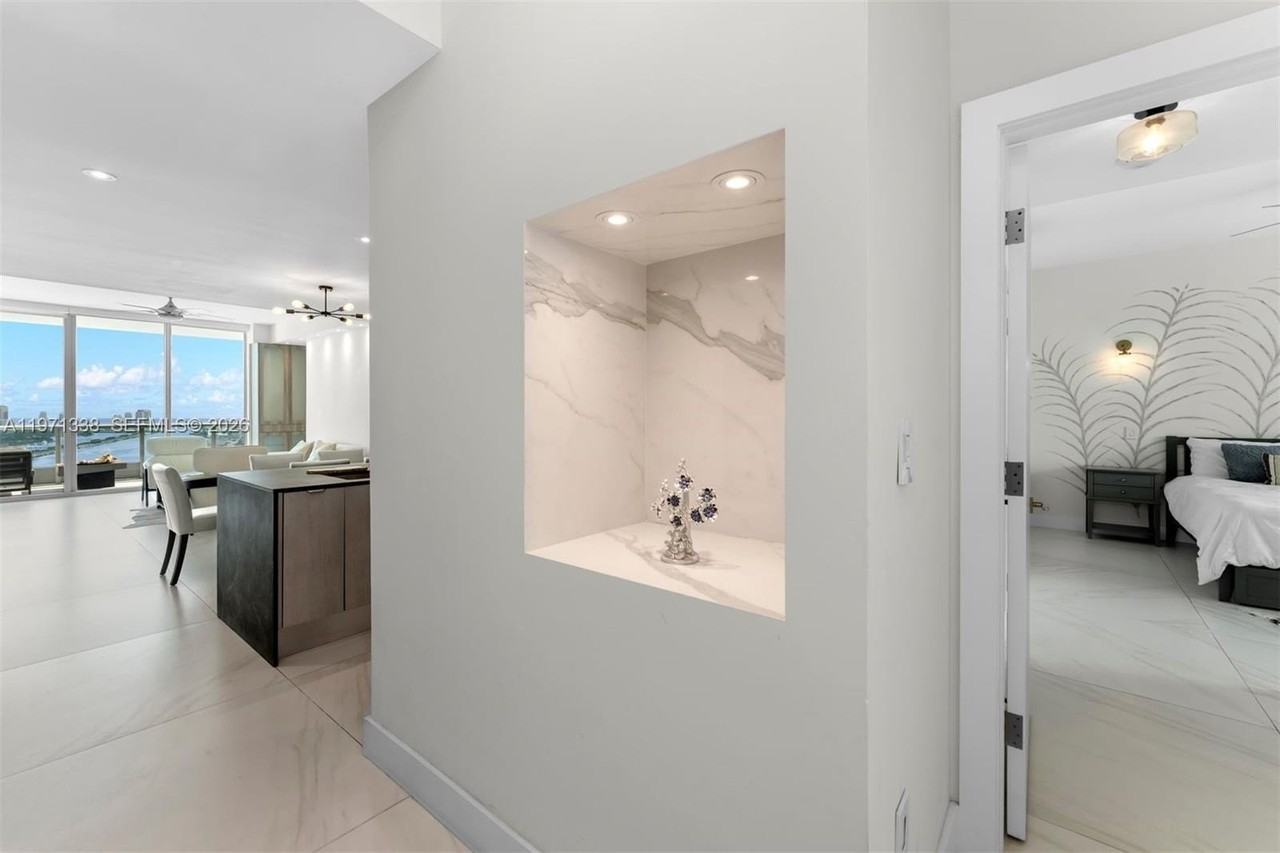 900 Biscayne Blvd #4202 - Photo 4 of 45