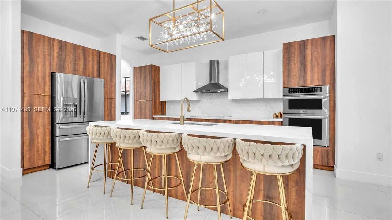 7803 Sw 194th Ter - Photo 2 of 50