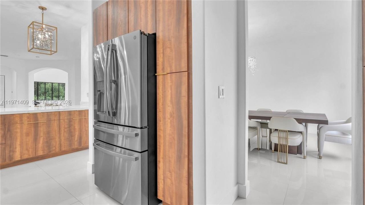 7803 Sw 194th Ter - Photo 6 of 50