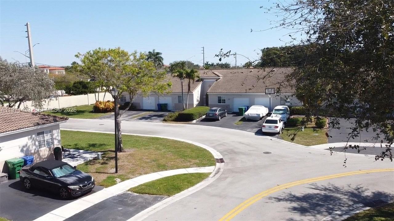 11688 Sw 17th Ct #11688 - Photo 6 of 50