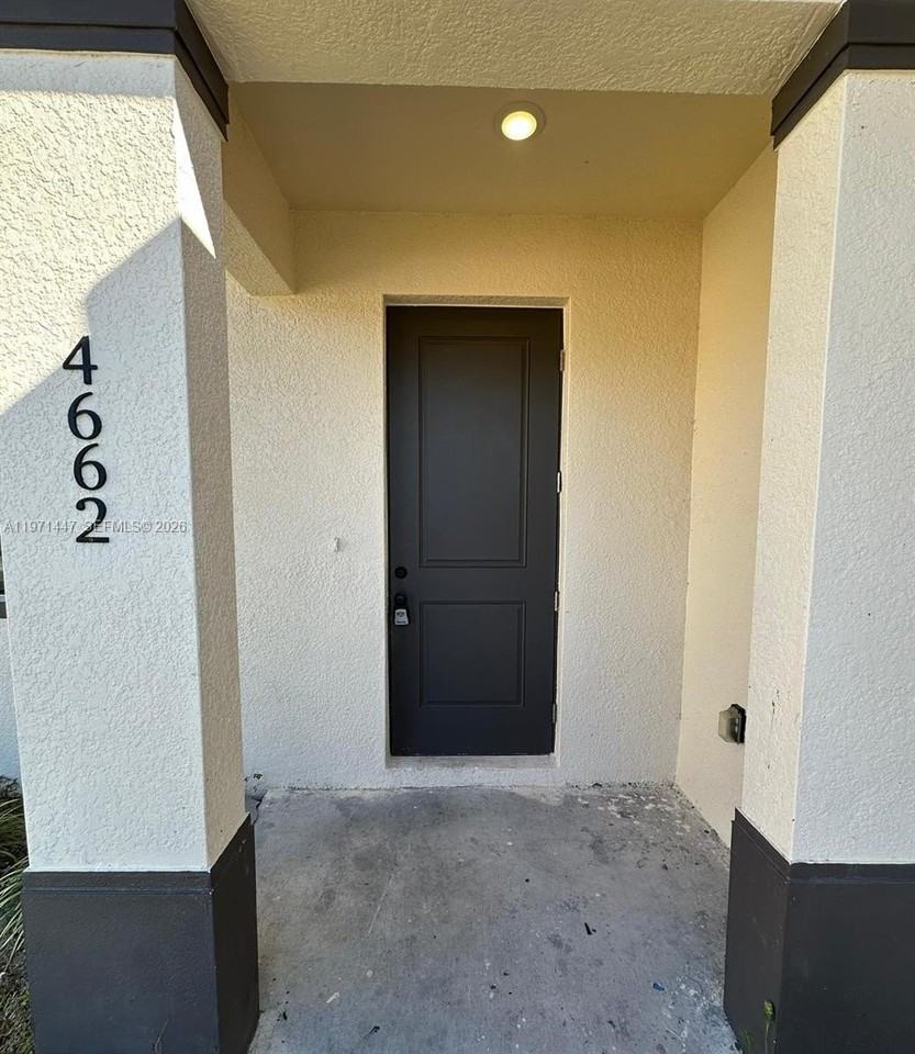 4662 26th St Sw #4662 - Photo 3 of 20