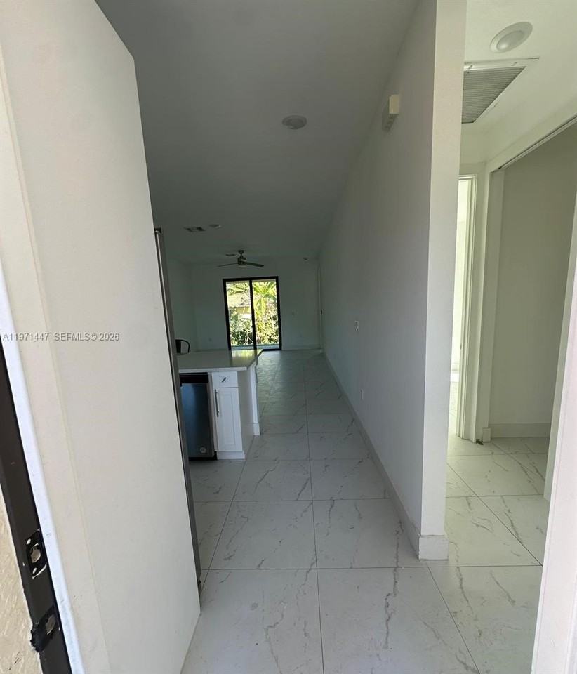 4662 26th St Sw #4662 - Photo 5 of 20