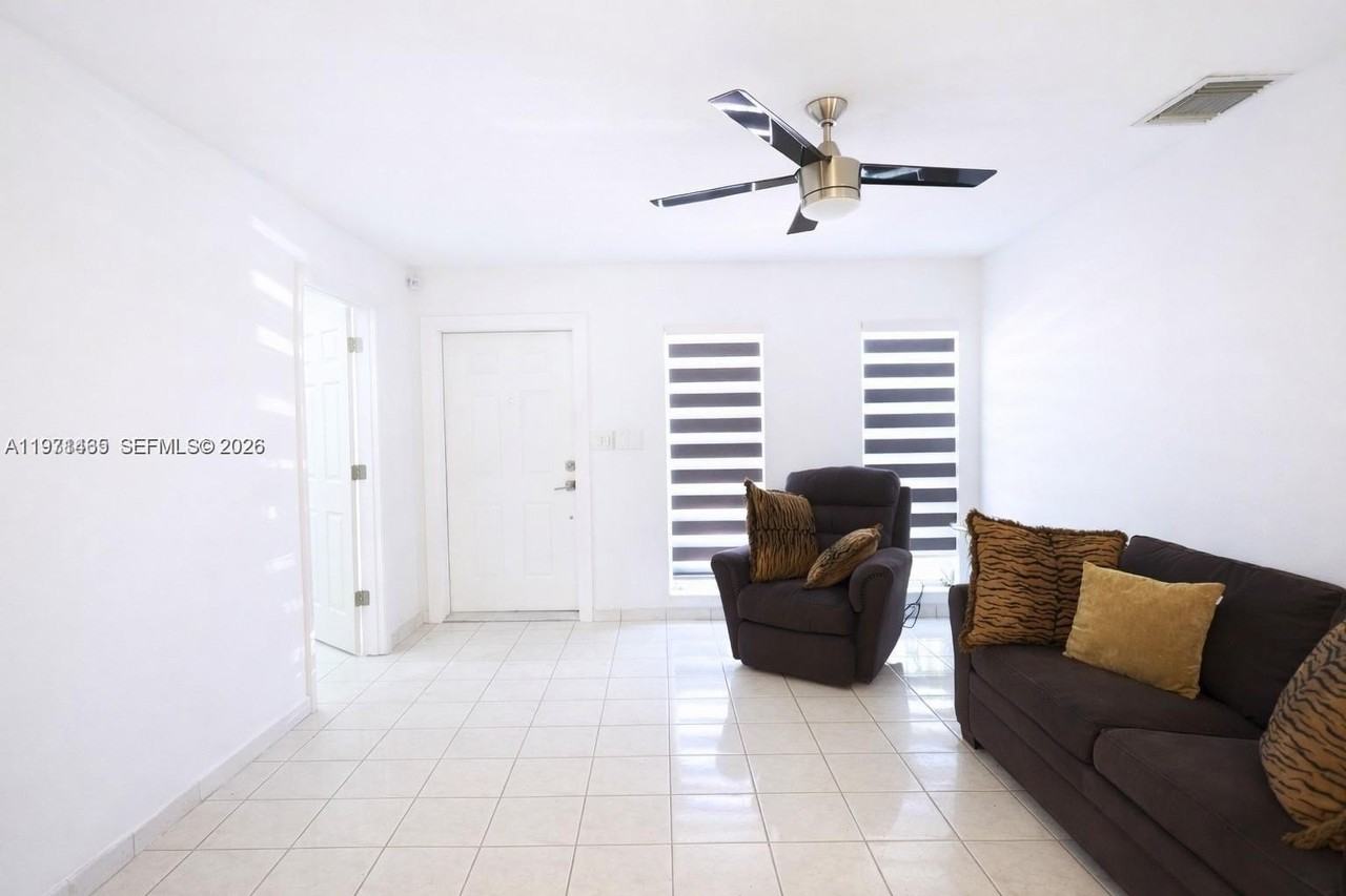 4306 Sw 131st Ave #0 - Photo 2 of 10