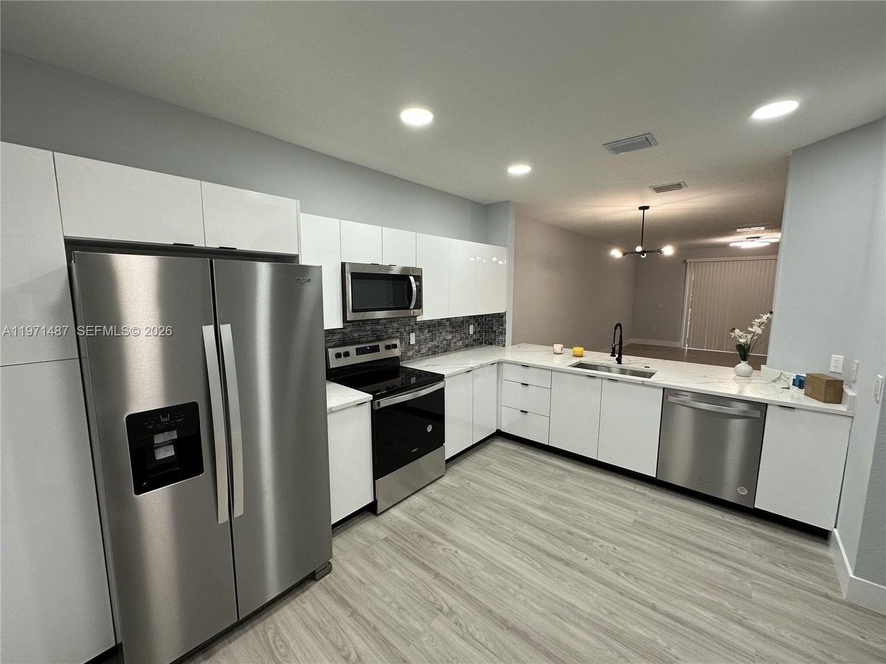 2764 Sw 83rd Ave #106 - Photo 6 of 50