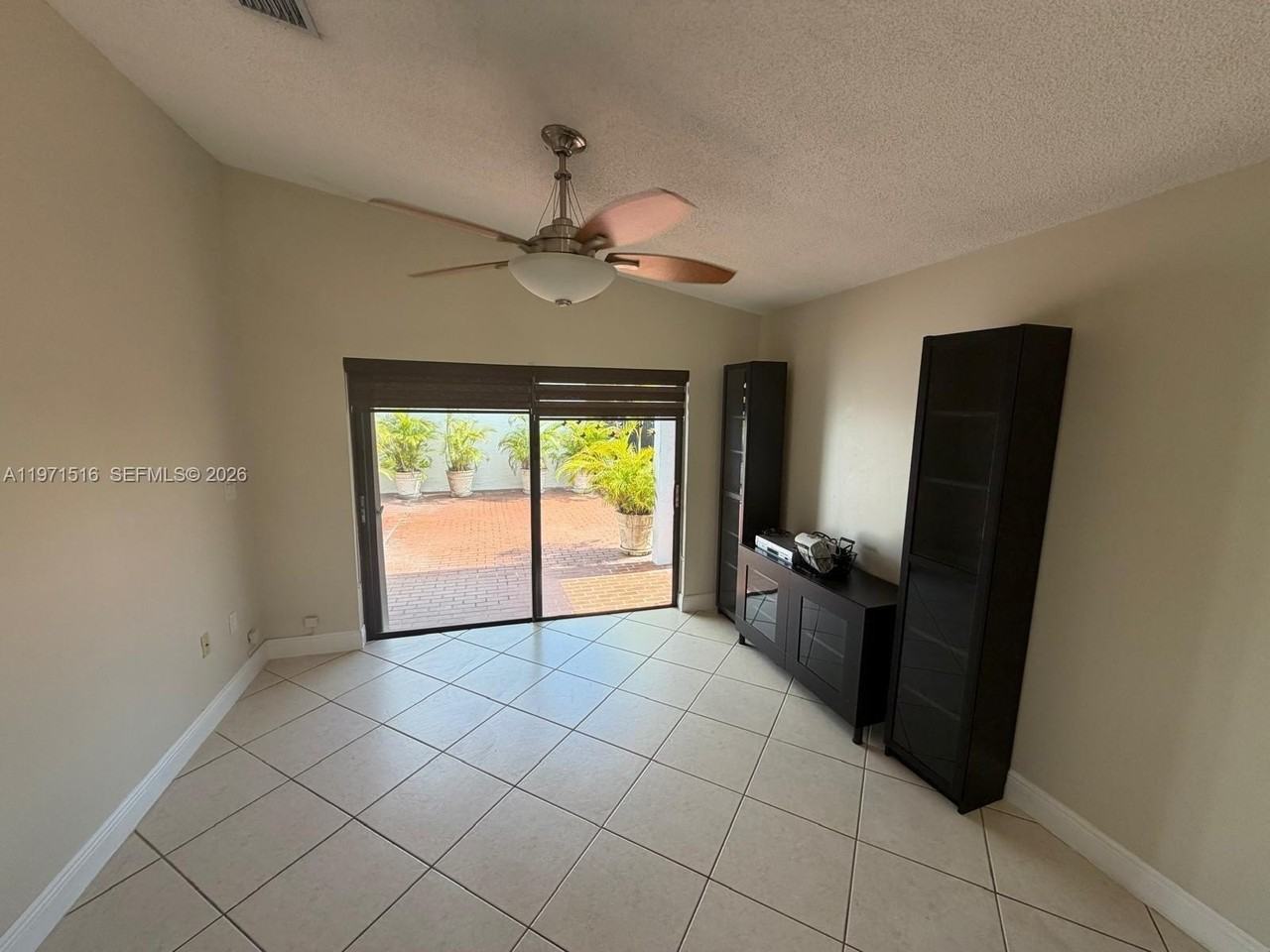 8886 Sw 6th St #8886 - Photo 4 of 18