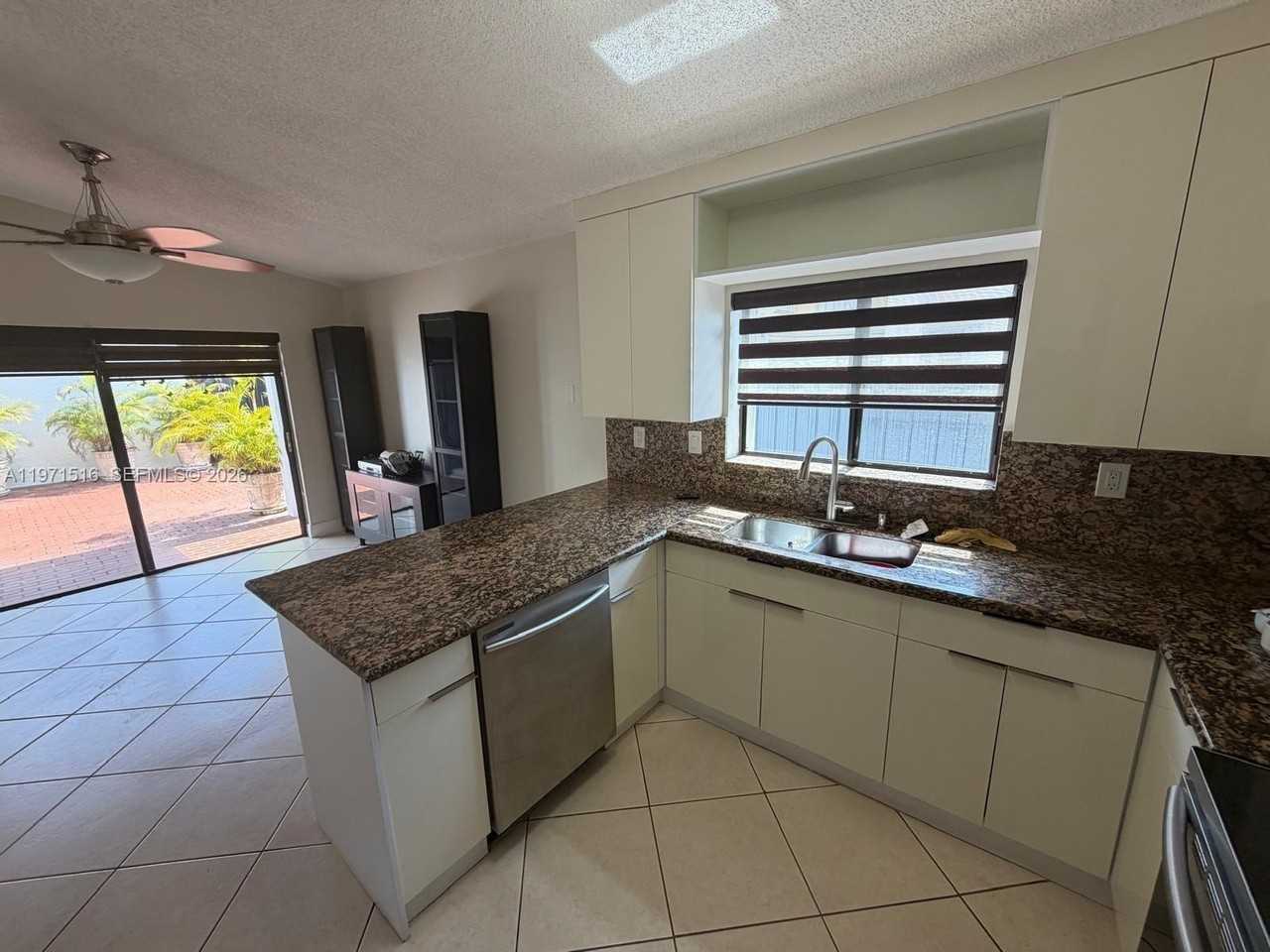 8886 Sw 6th St #8886 - Photo 6 of 18