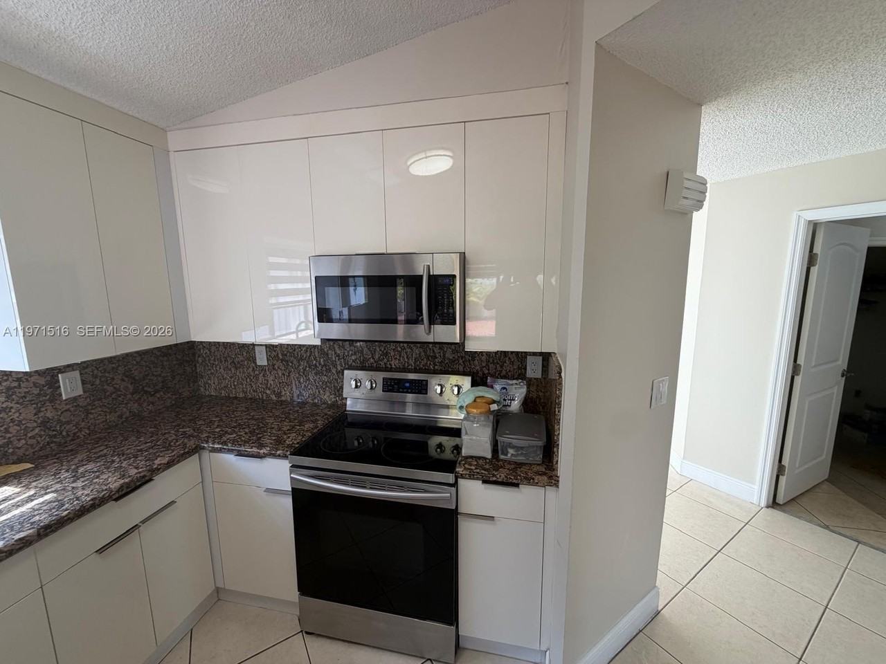 8886 Sw 6th St #8886 - Photo 7 of 18