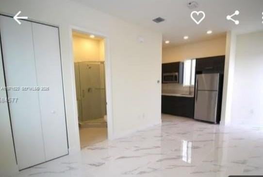 10440 Nw 67th St - Photo 6 of 10