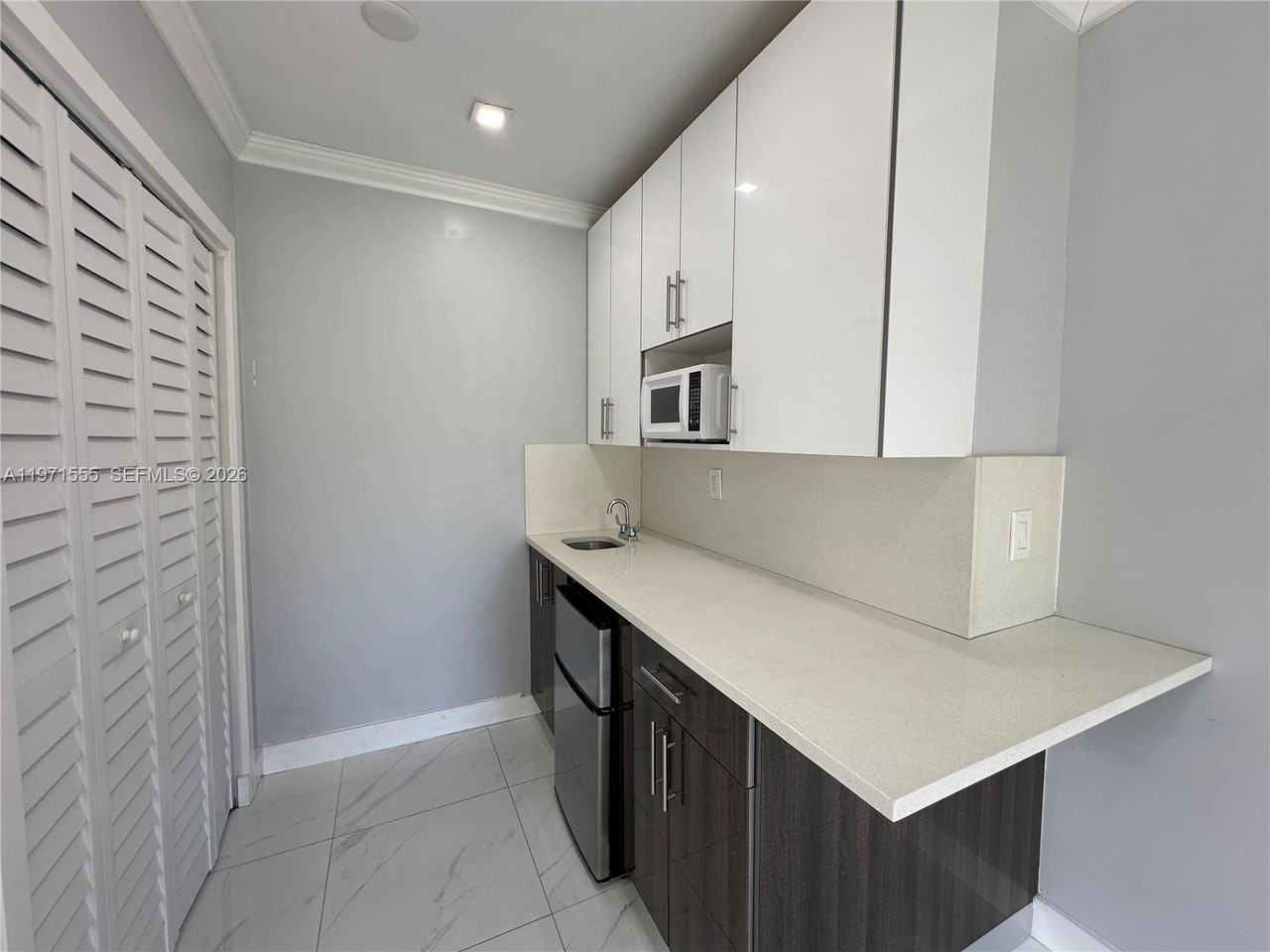 3035 Sw 27th Ter #REAR - Photo 3 of 14