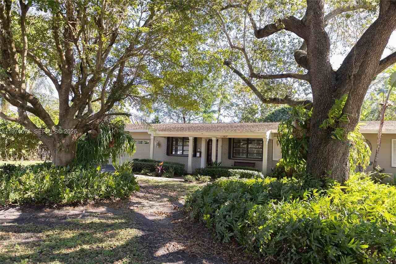 13125 Sw 83rd Ave - Photo 2 of 39