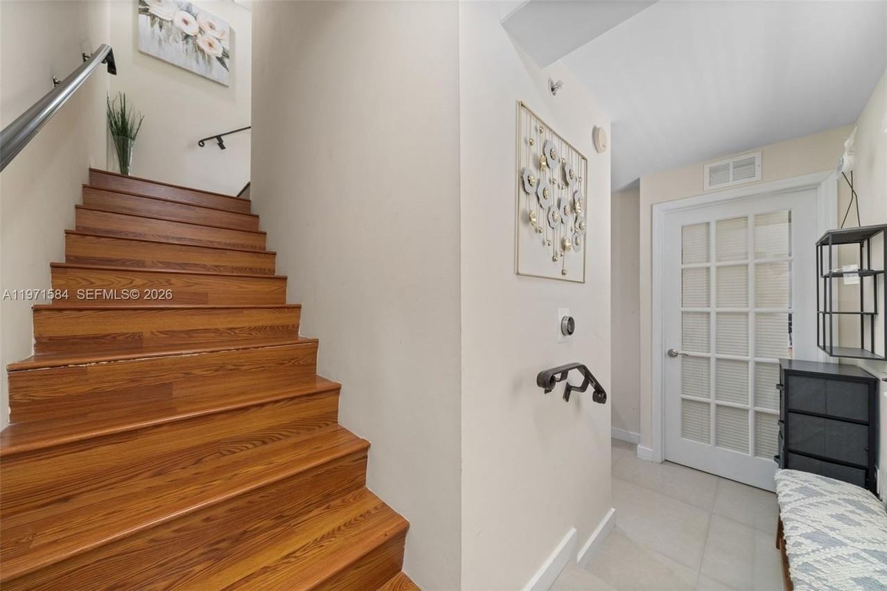 18413 Ne 27th Ct #18413 - Photo 6 of 46