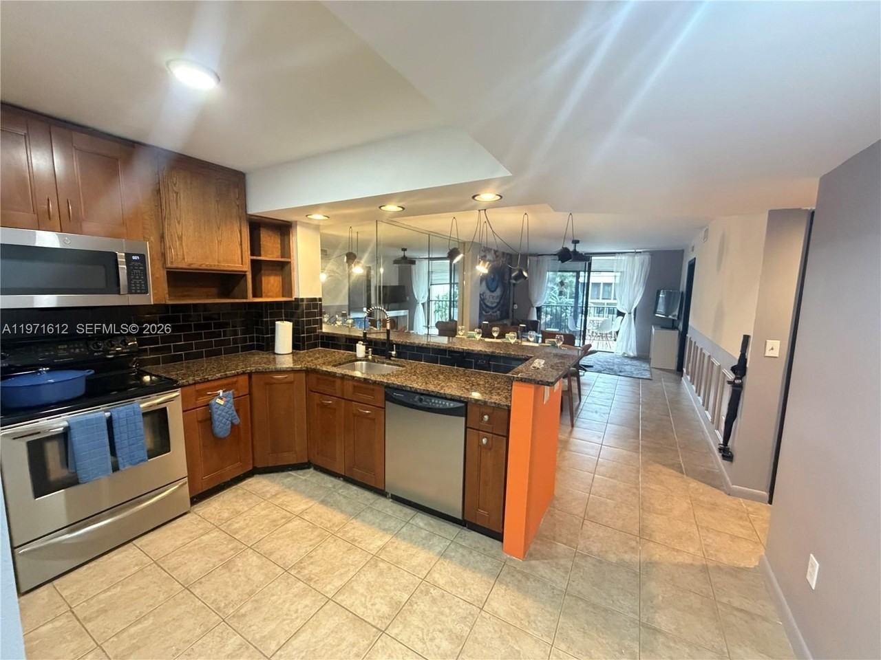 896 N Federal Hwy #326 - Photo 4 of 50