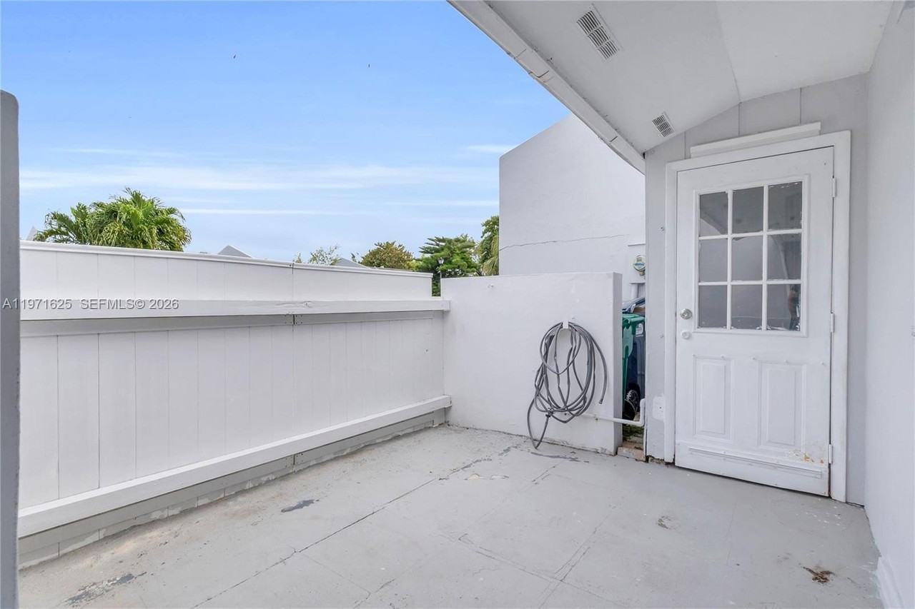 10383 Sw 209th Ln #10383 - Photo 3 of 14