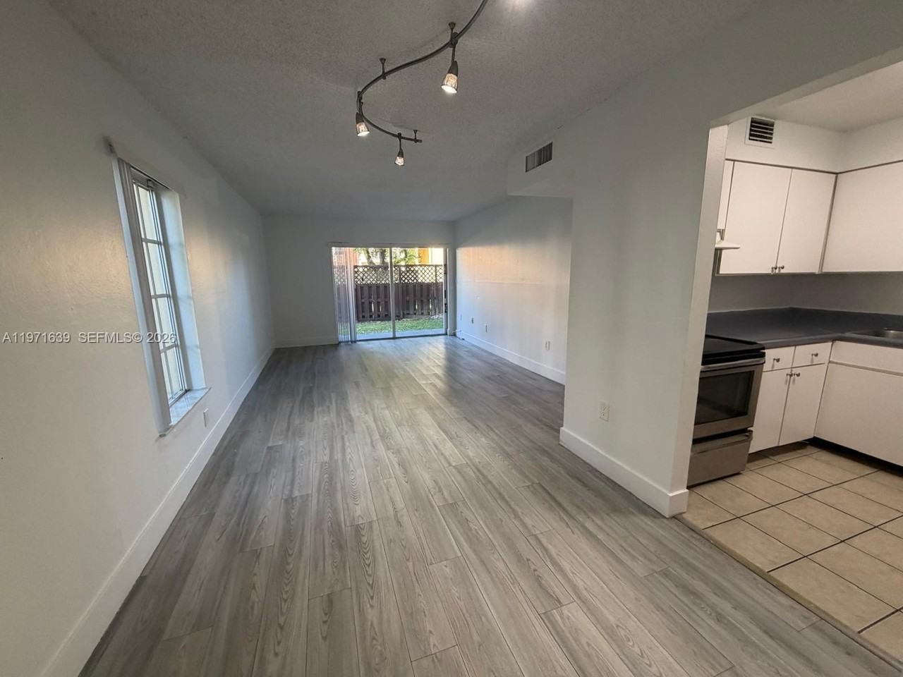 5102 Nw 79th Ave #105 - Photo 2 of 16