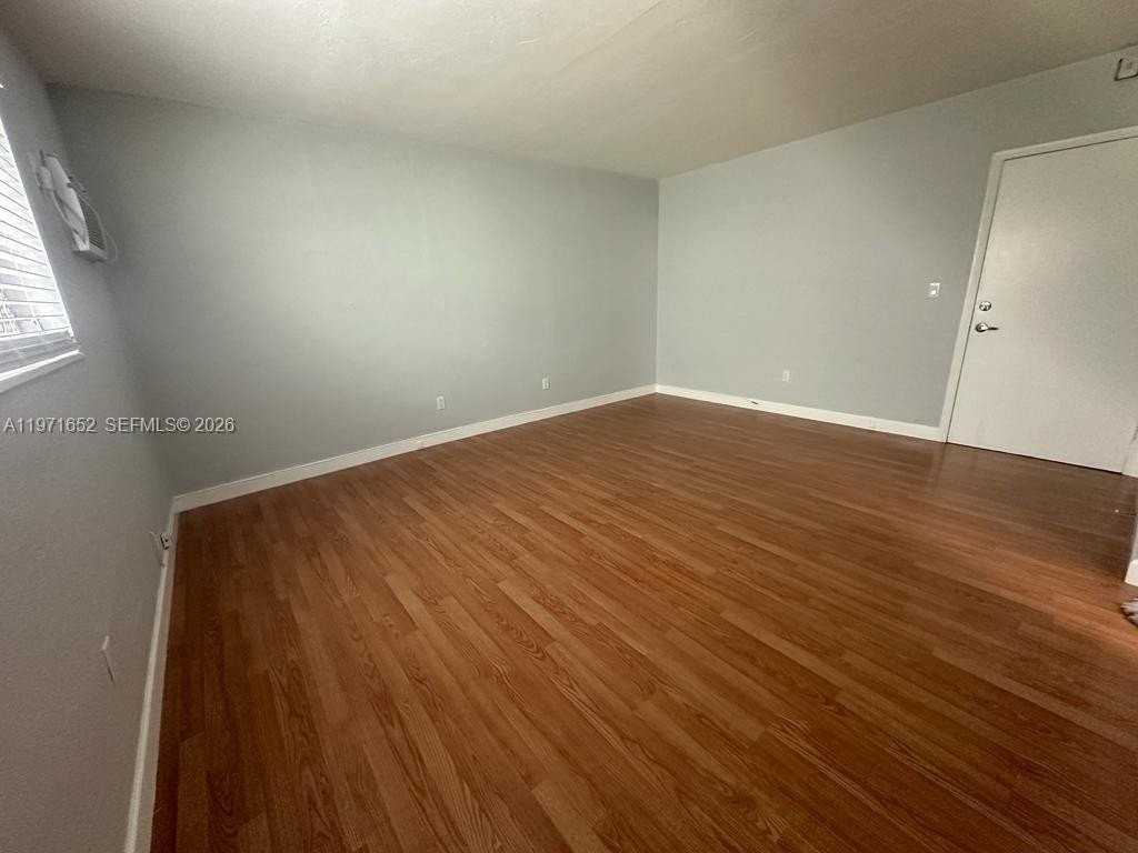 1346 Alton Rd #A5 - Photo 7 of 11