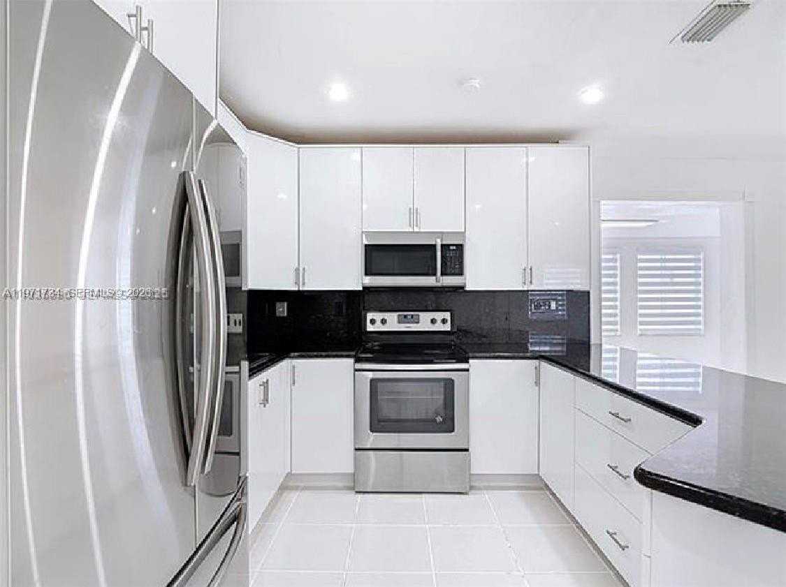 7410 Sw 39th St #0 - Photo 5 of 23