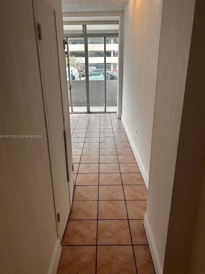 7545 E Treasure Dr #1A - Photo 4 of 18