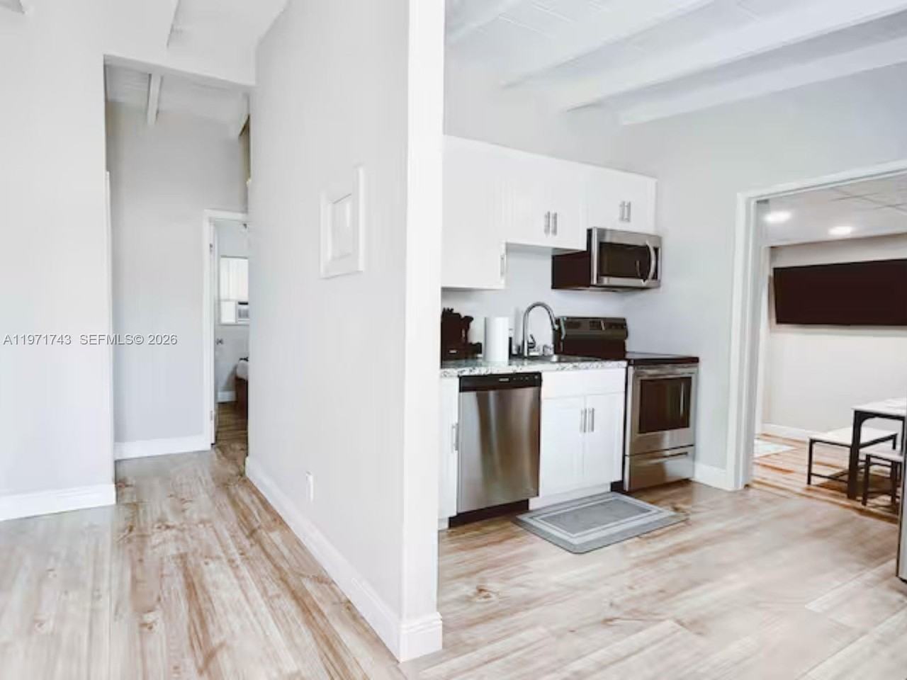 308 Ne 8th Ct #0 - Photo 2 of 10