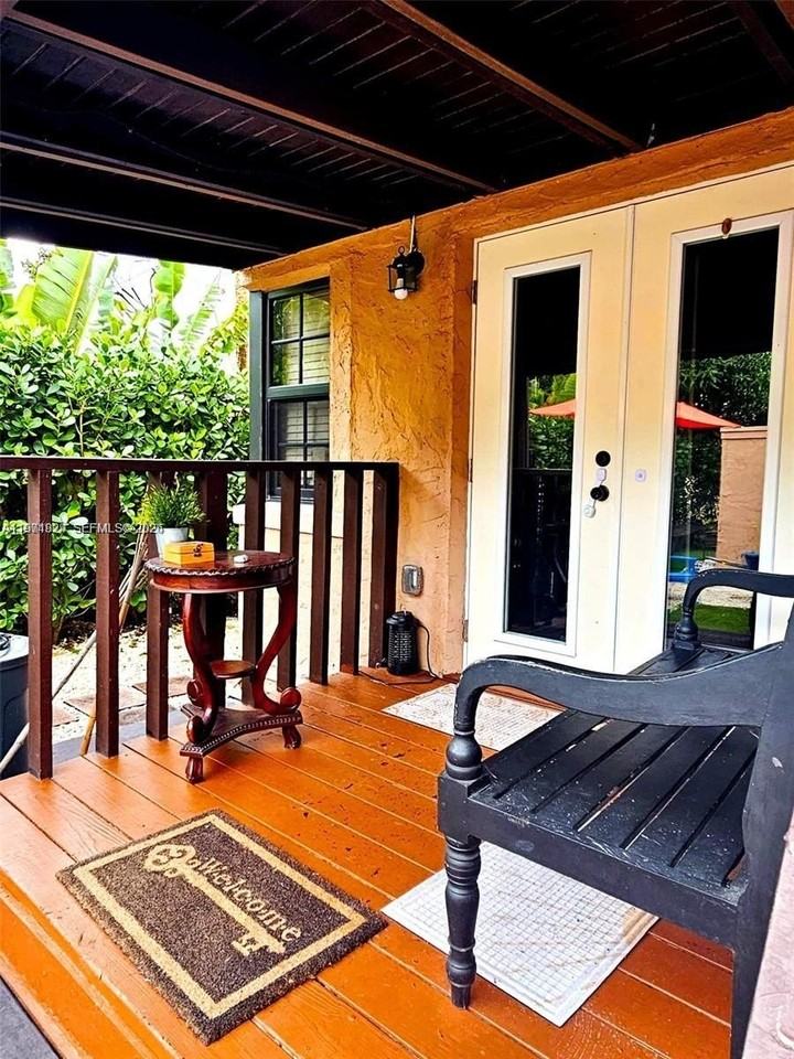 2109 Red Rd - Photo 3 of 9