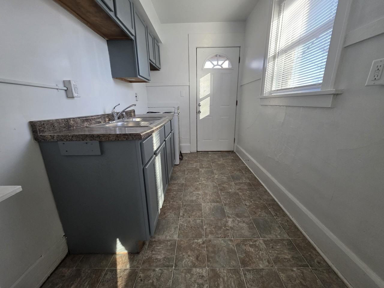 1515 Taylor Ave #3 - Photo 3 of 17