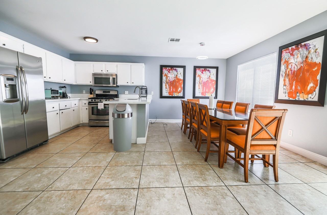 Via Lucia Dr - Photo 4 of 9