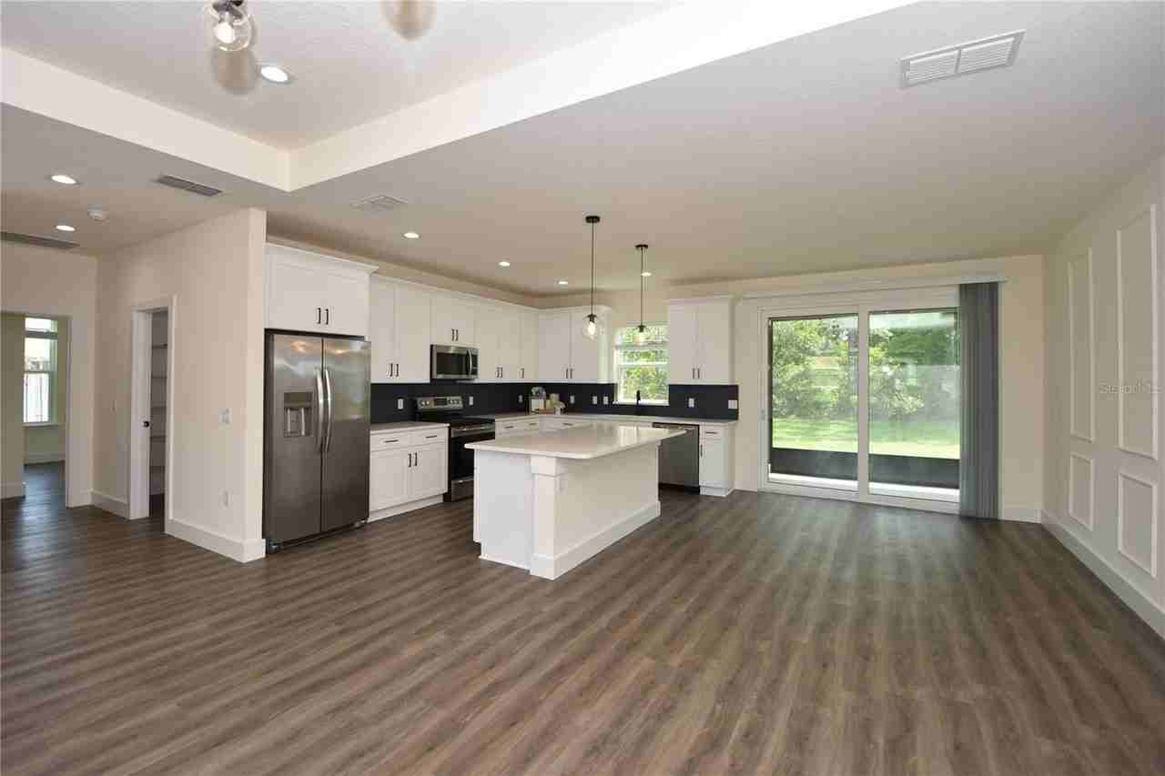 100 White Hall Dr - Photo 7 of 39