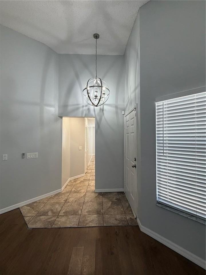 7220 Nima Ct - Photo 3 of 44