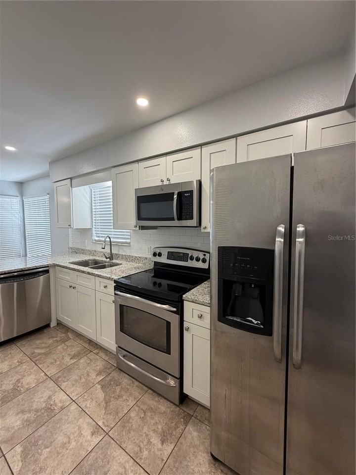 7220 Nima Ct - Photo 5 of 44