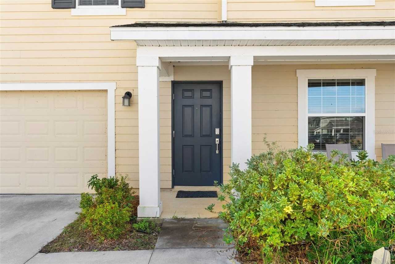 740 Simone Ct - Photo 3 of 48