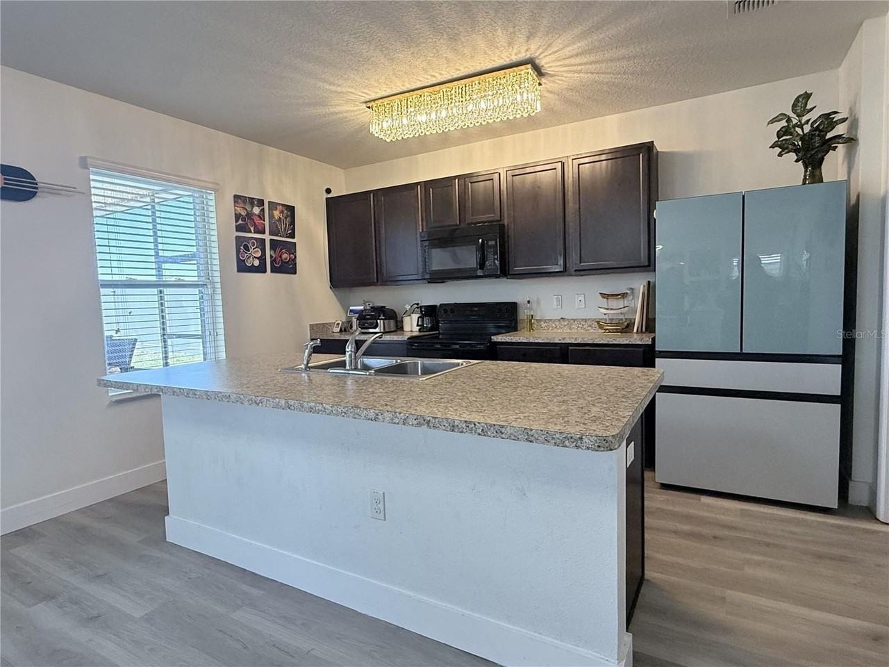 375 Nova Dr - Photo 5 of 7