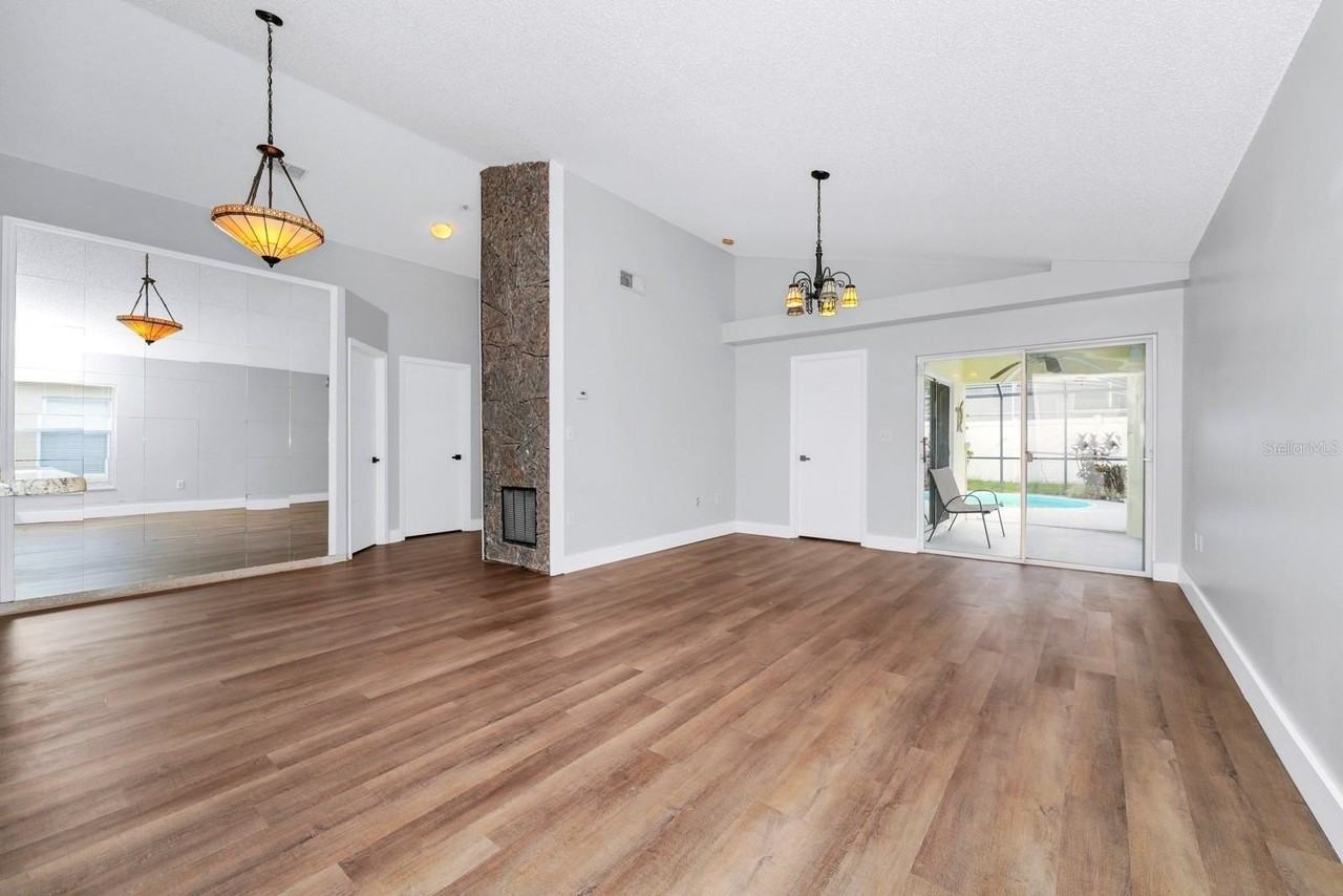 4314 Bay Vista Dr - Photo 3 of 36