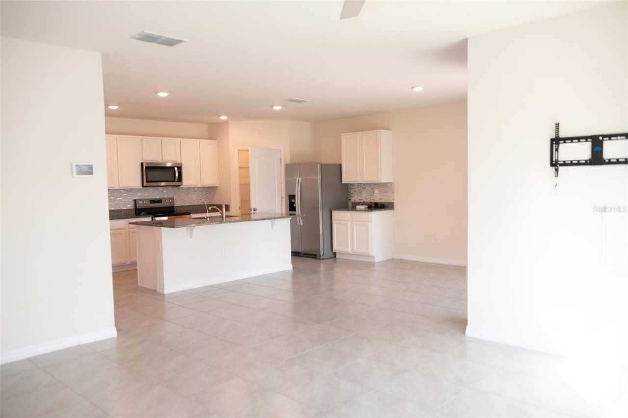 3383 Hammond Pt - Photo 6 of 21