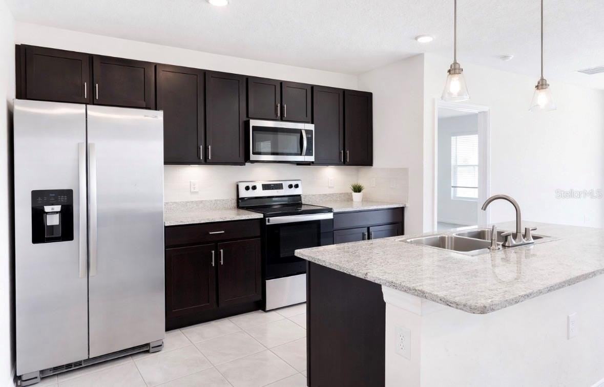 540 Hickory Course Loop - Photo 3 of 15