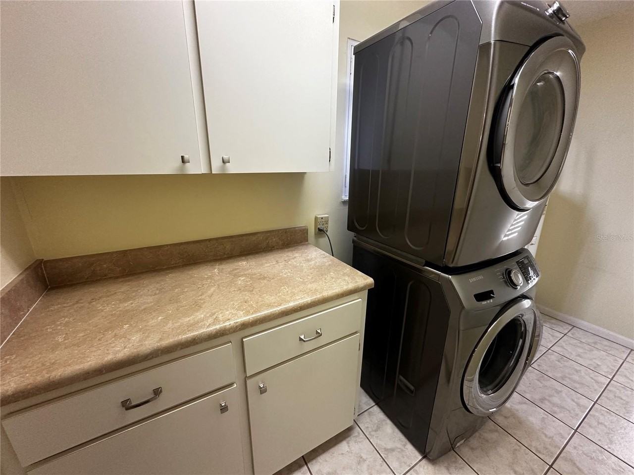 2158 Nw 50th Ave - Photo 4 of 11