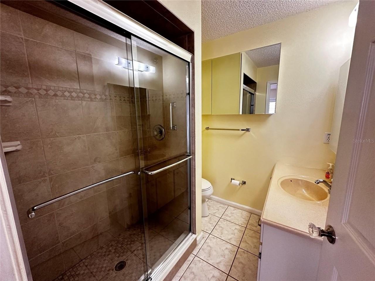 2158 Nw 50th Ave - Photo 5 of 11