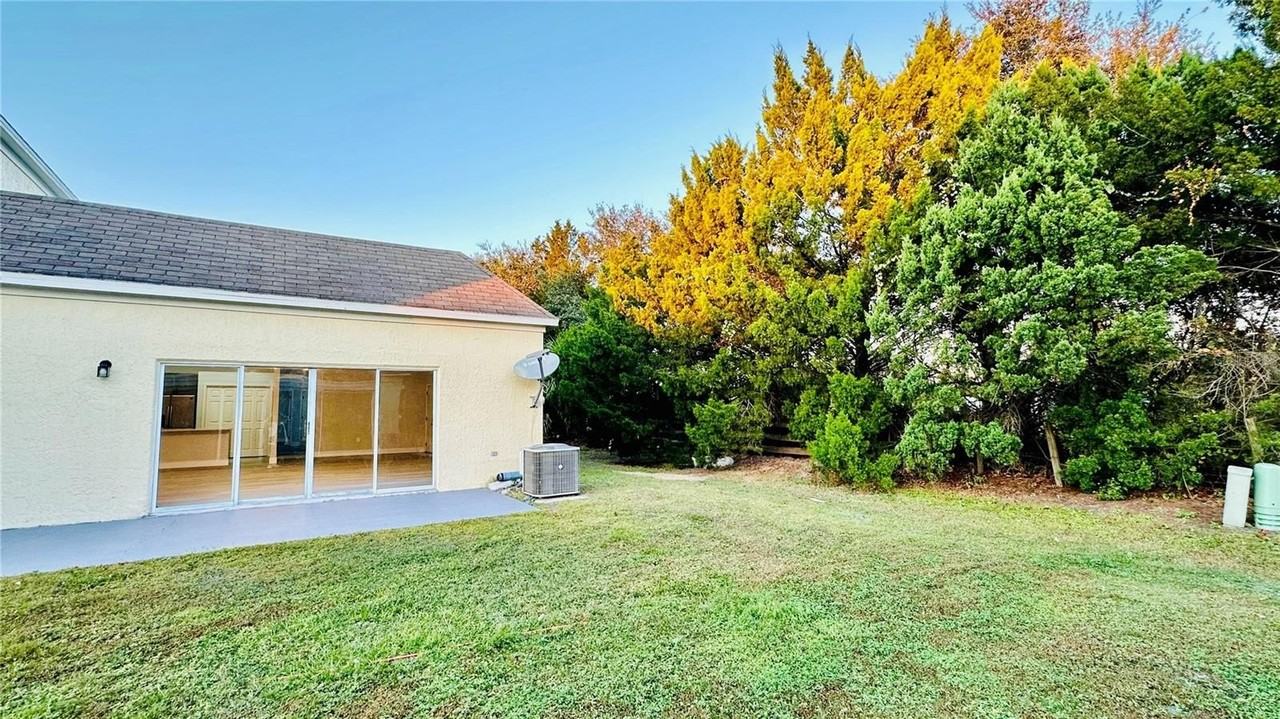 1031 Universal Rest Pl - Photo 4 of 31