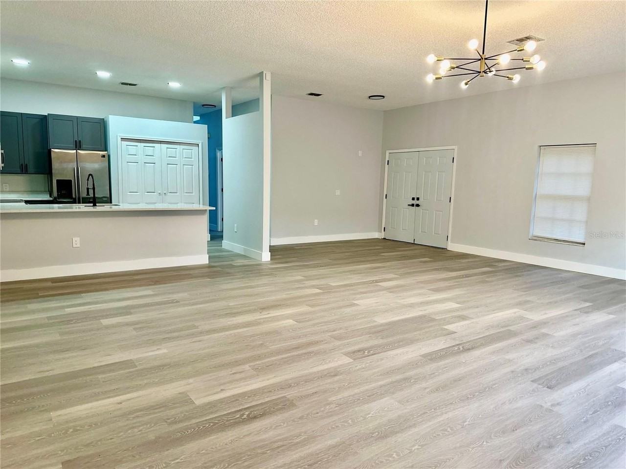 1031 Universal Rest Pl - Photo 6 of 31