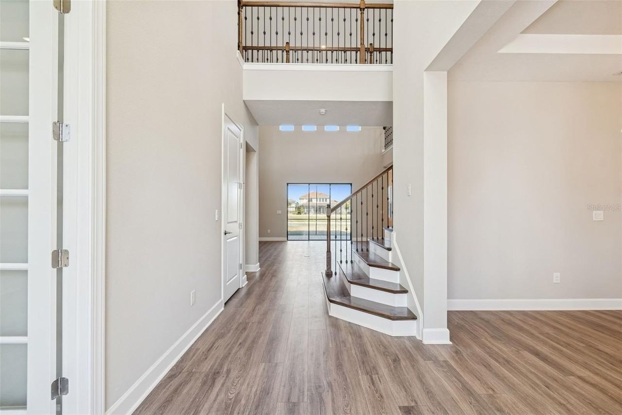 34109 Tributary Ct - Photo 6 of 50