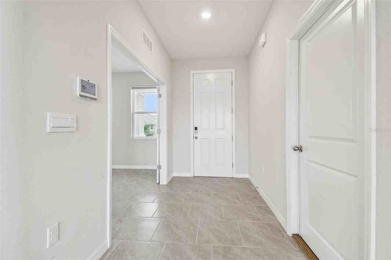 3827 Sunny Spring St - Photo 5 of 50