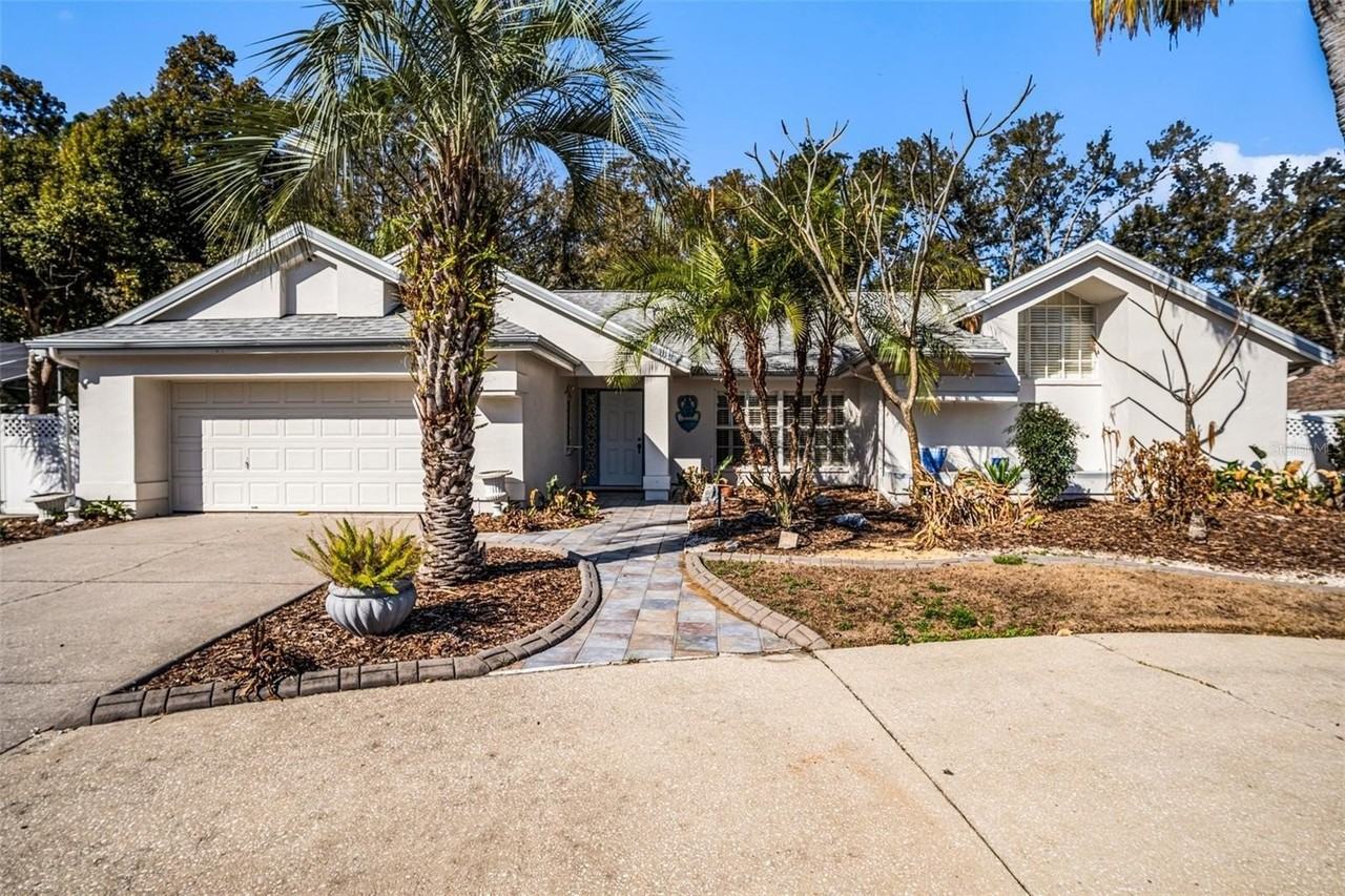 914 Stratford Manor Dr