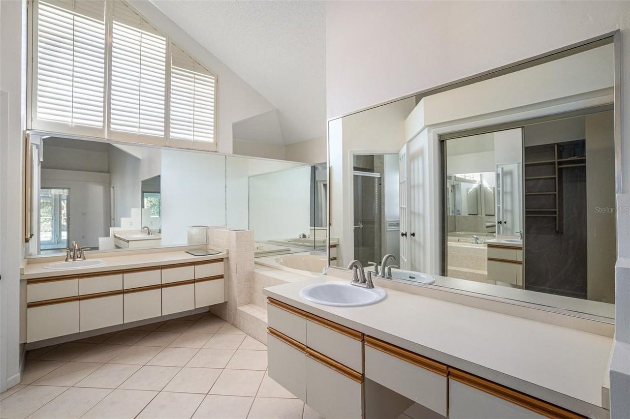 914 Stratford Manor Dr - Photo 4 of 14