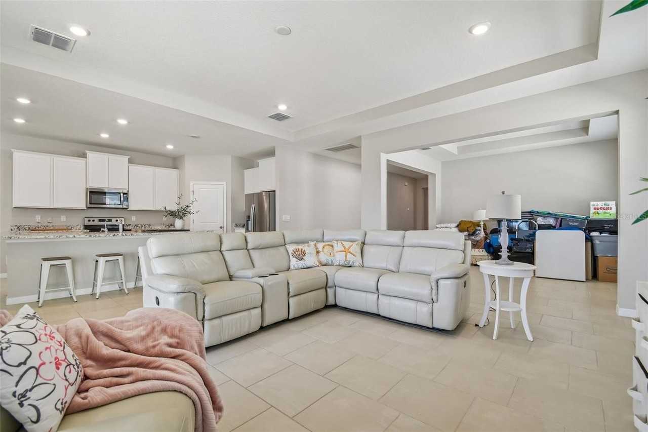 12436 Shining Willow St - Photo 2 of 50