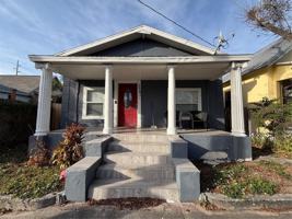 featured image of 2341 W Walnut St